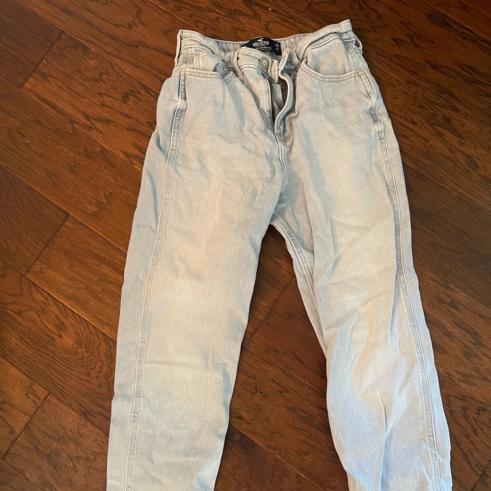 Hollister jeans